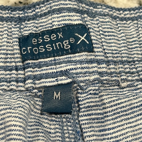 2 pairs of men’s shorts, Size Medium , H&M, and Essex Crossing - Picture 4 of 13
